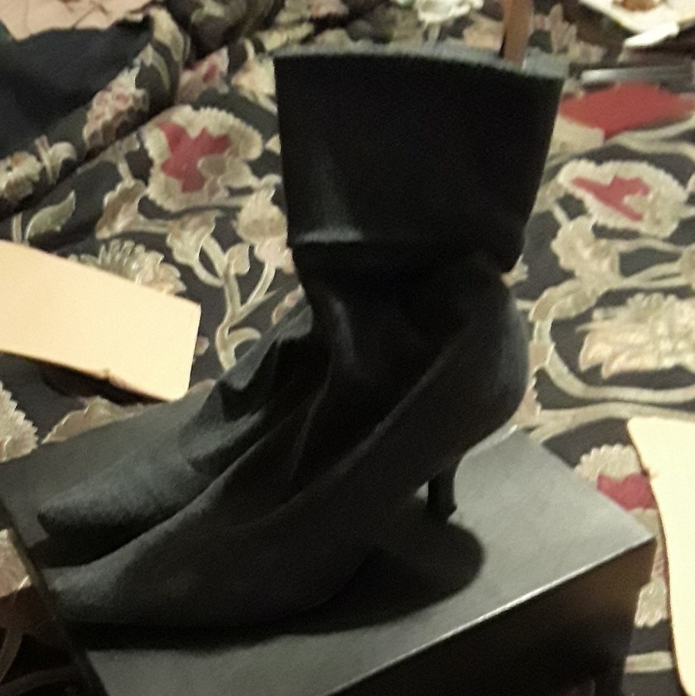 Wool Booties - Picture 3 of 4